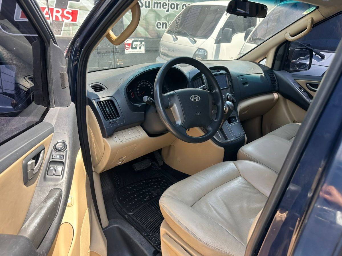 HYUNDAI H1 - 2010                                        