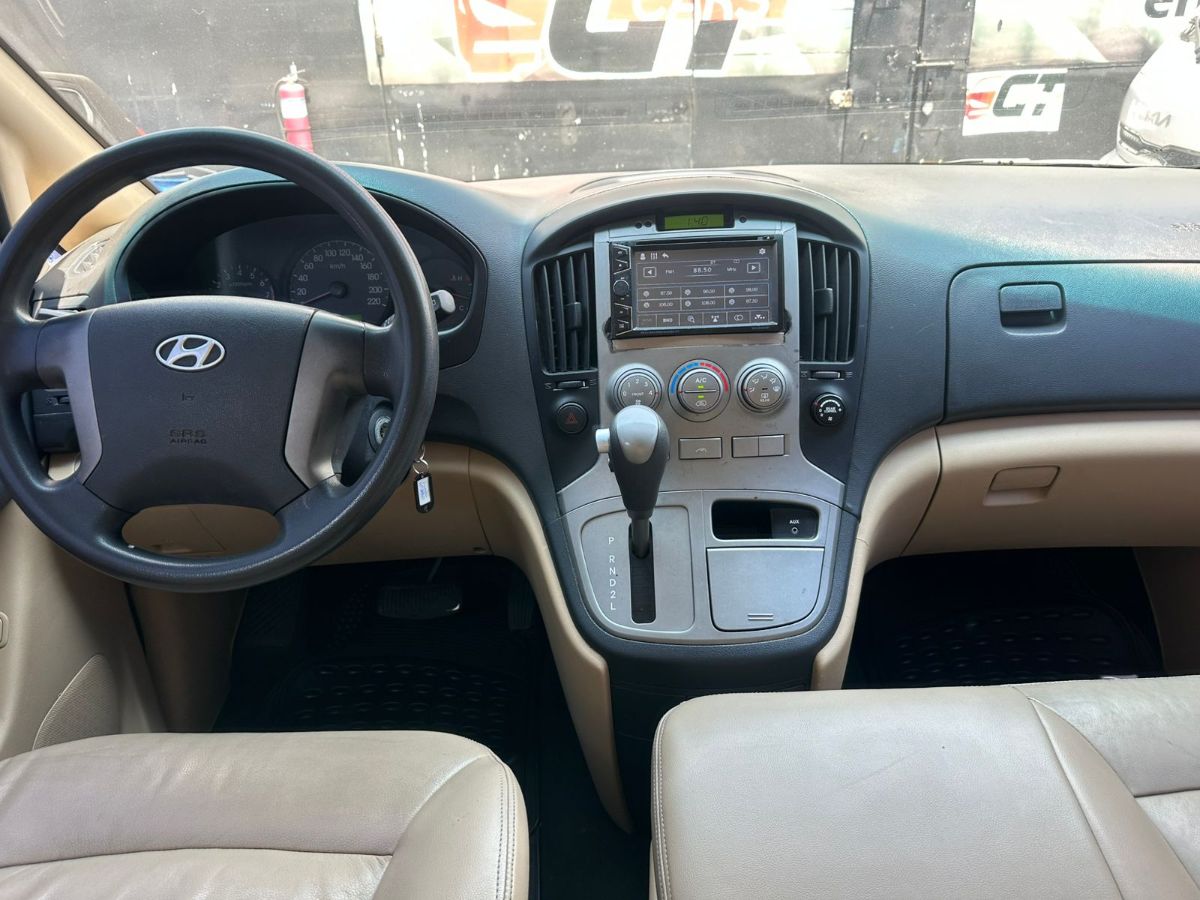 HYUNDAI H1 - 2010                                        