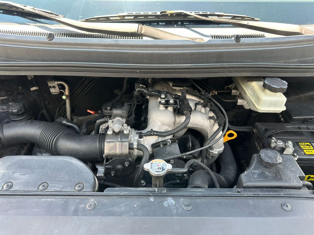 HYUNDAI H1 - 2010                                        