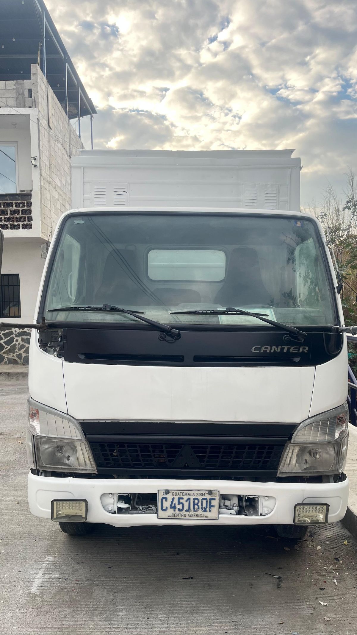 MITSUBISHI FUSO CANTER - 2011                                        