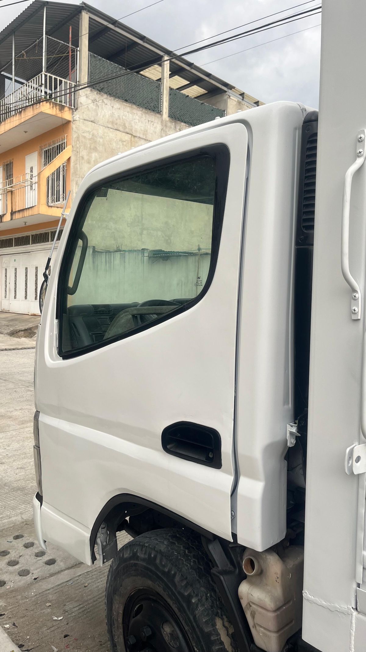MITSUBISHI FUSO CANTER - 2011                                        