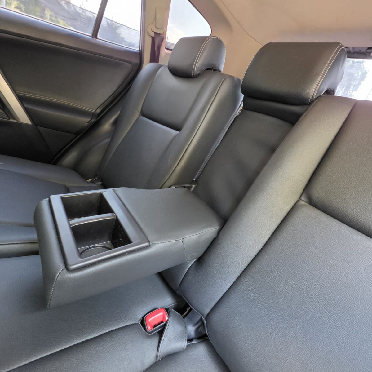 TOYOTA RAV-4 - 2014                                        