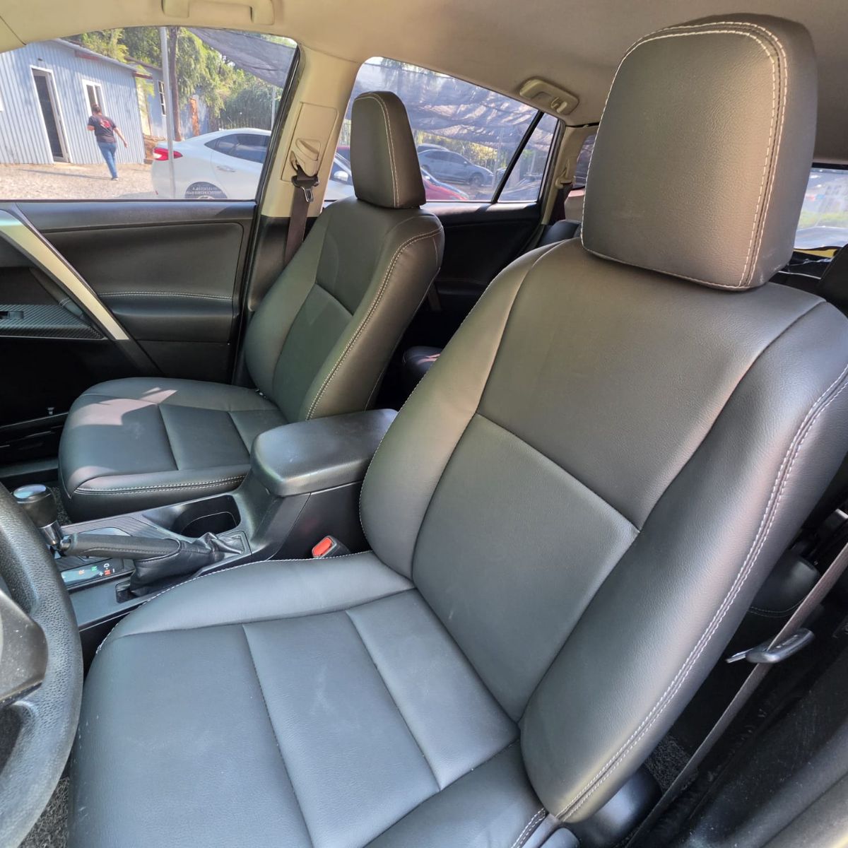 TOYOTA RAV-4 - 2014                                        