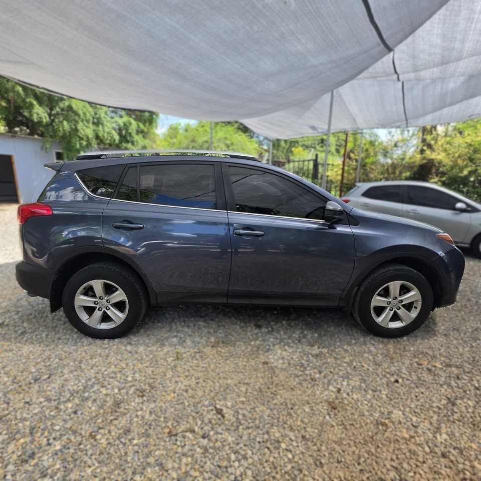 TOYOTA RAV-4 - 2014                                        