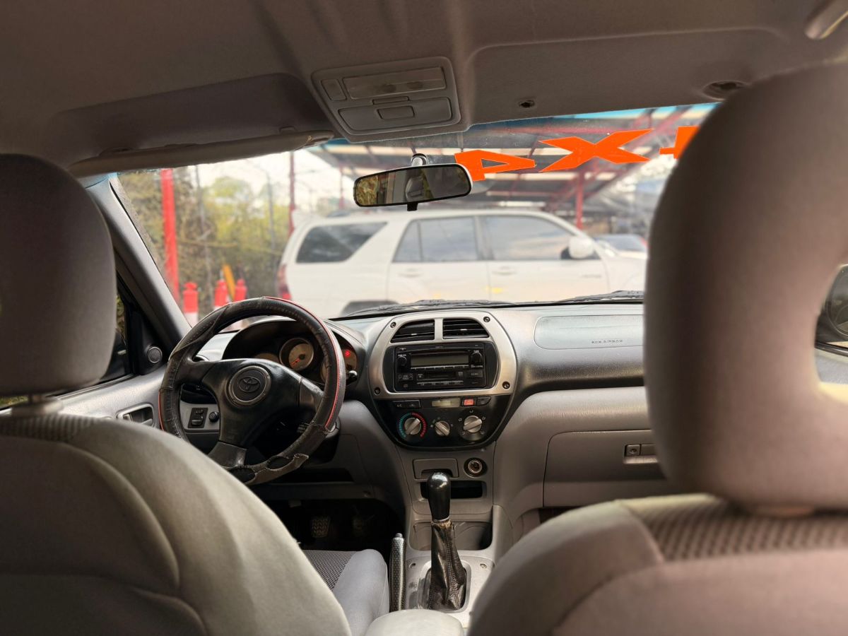 TOYOTA RAV 4 - 2002                                        