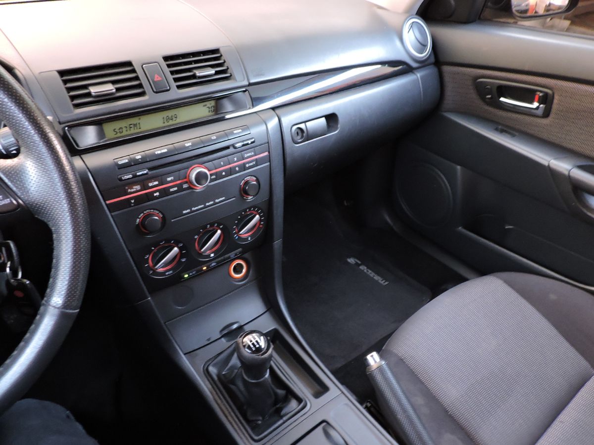 MAZDA 3 - 2008                                        