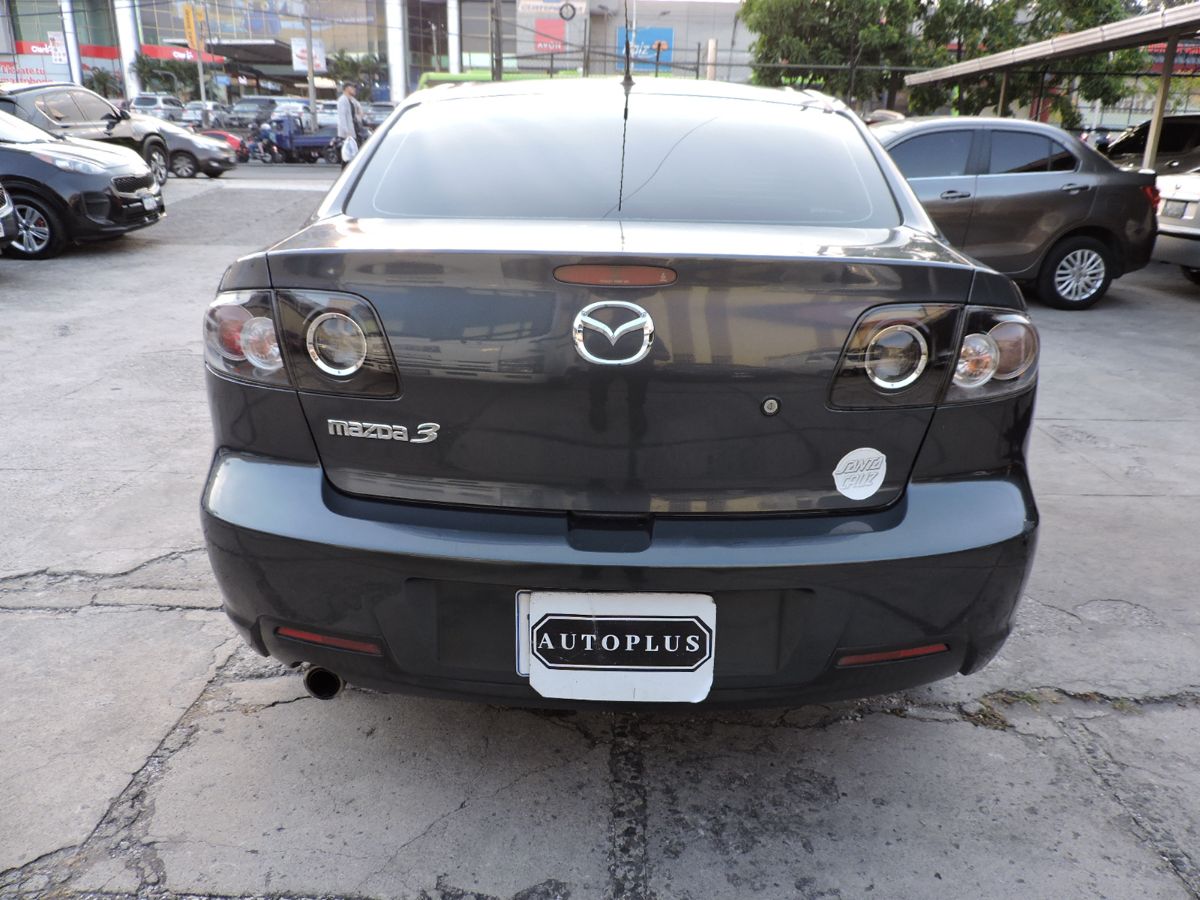 MAZDA 3 - 2008                                        