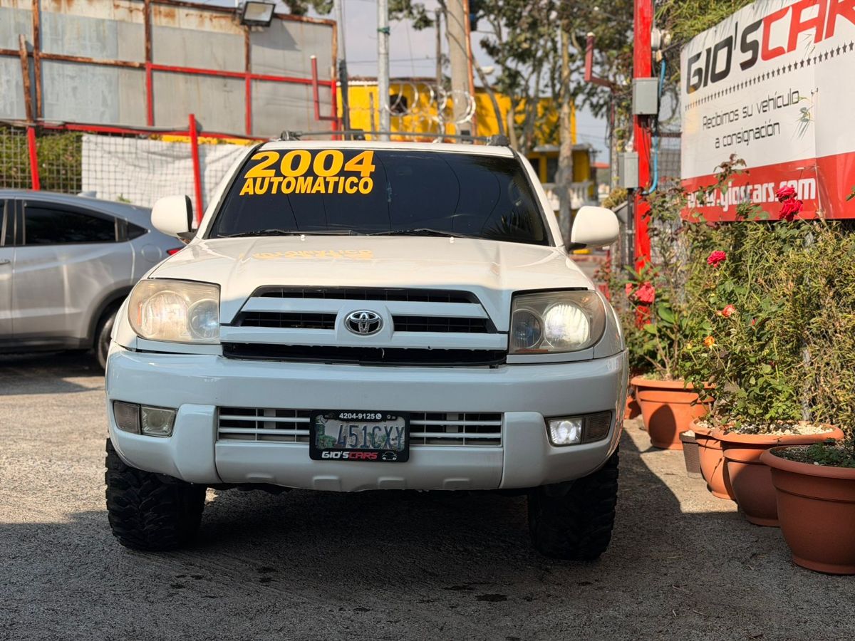 TOYOTA 4 RUNNER - 2004                                        
