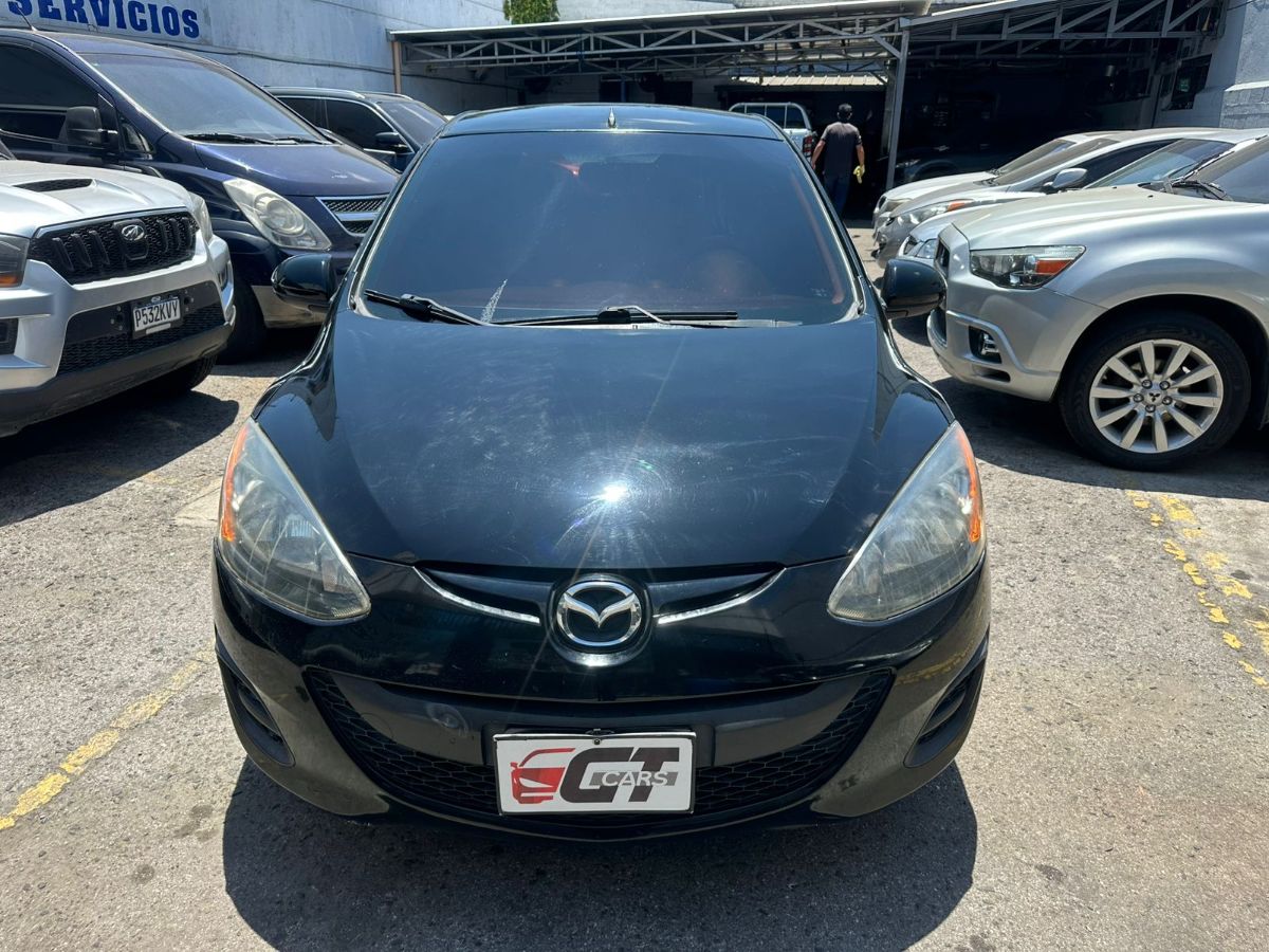 MAZDA 2 - 2011                                        