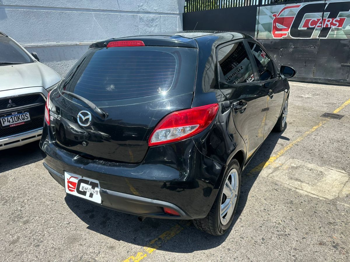 MAZDA 2 - 2011                                        