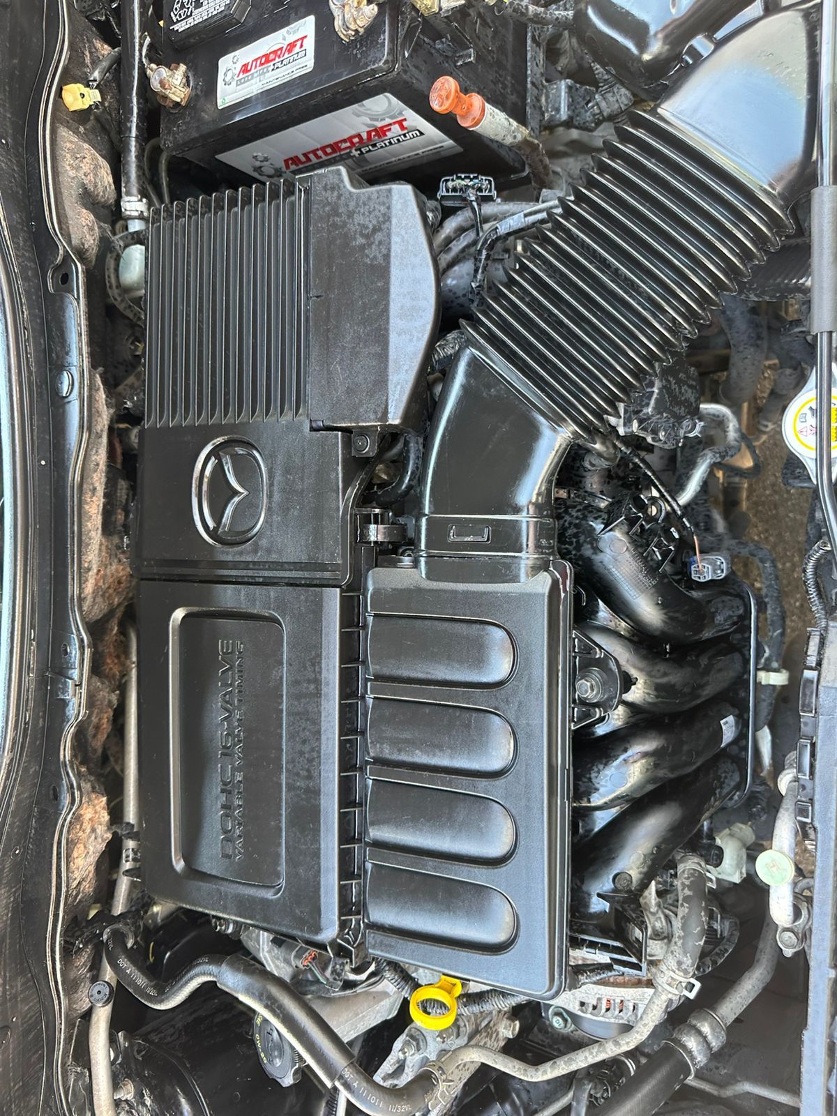 MAZDA 2 - 2011                                        