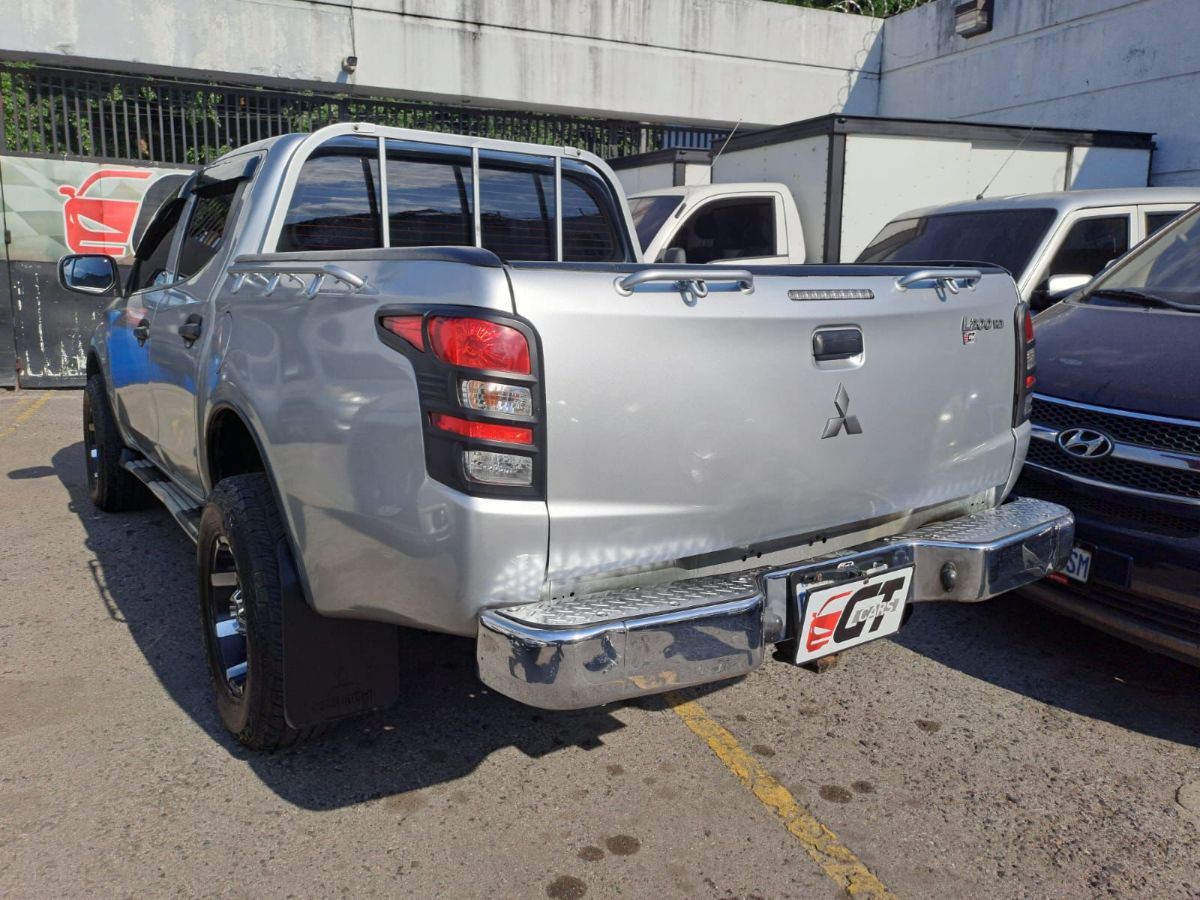 MITSUBISHI L200 - 2017                                        