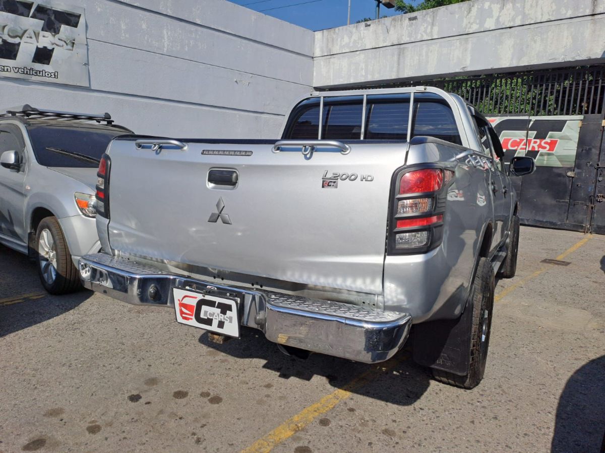 MITSUBISHI L200 - 2017                                        
