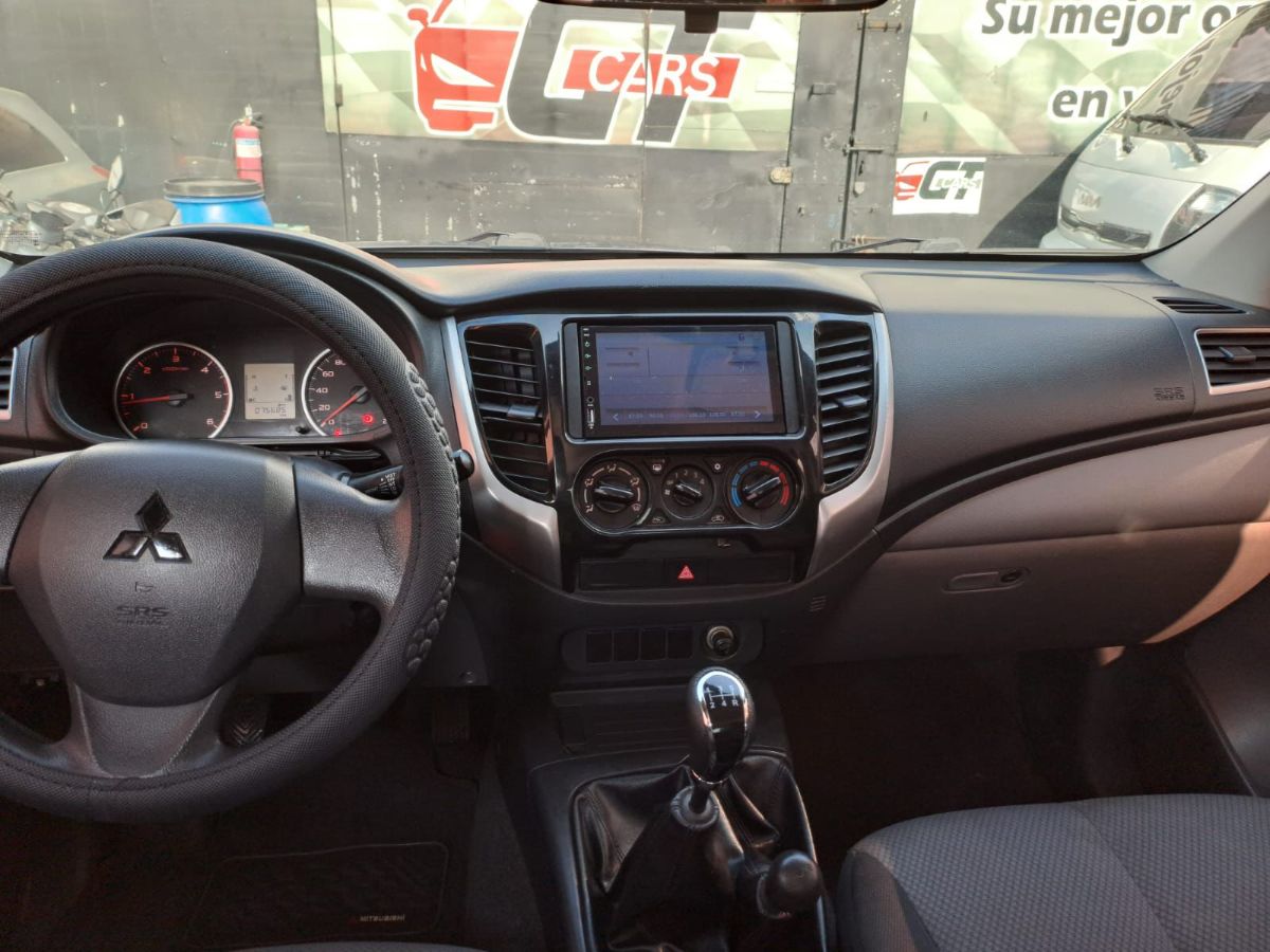MITSUBISHI L200 - 2017                                        