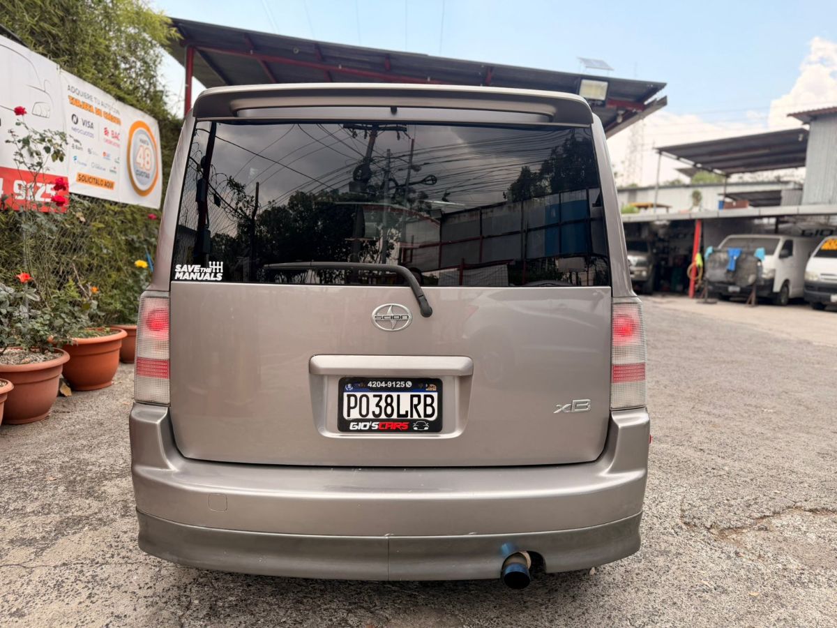 TOYOTA SCION XB - 2006                                        