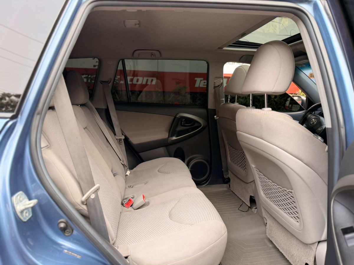 TOYOTA RAV-4 - 2012                                        