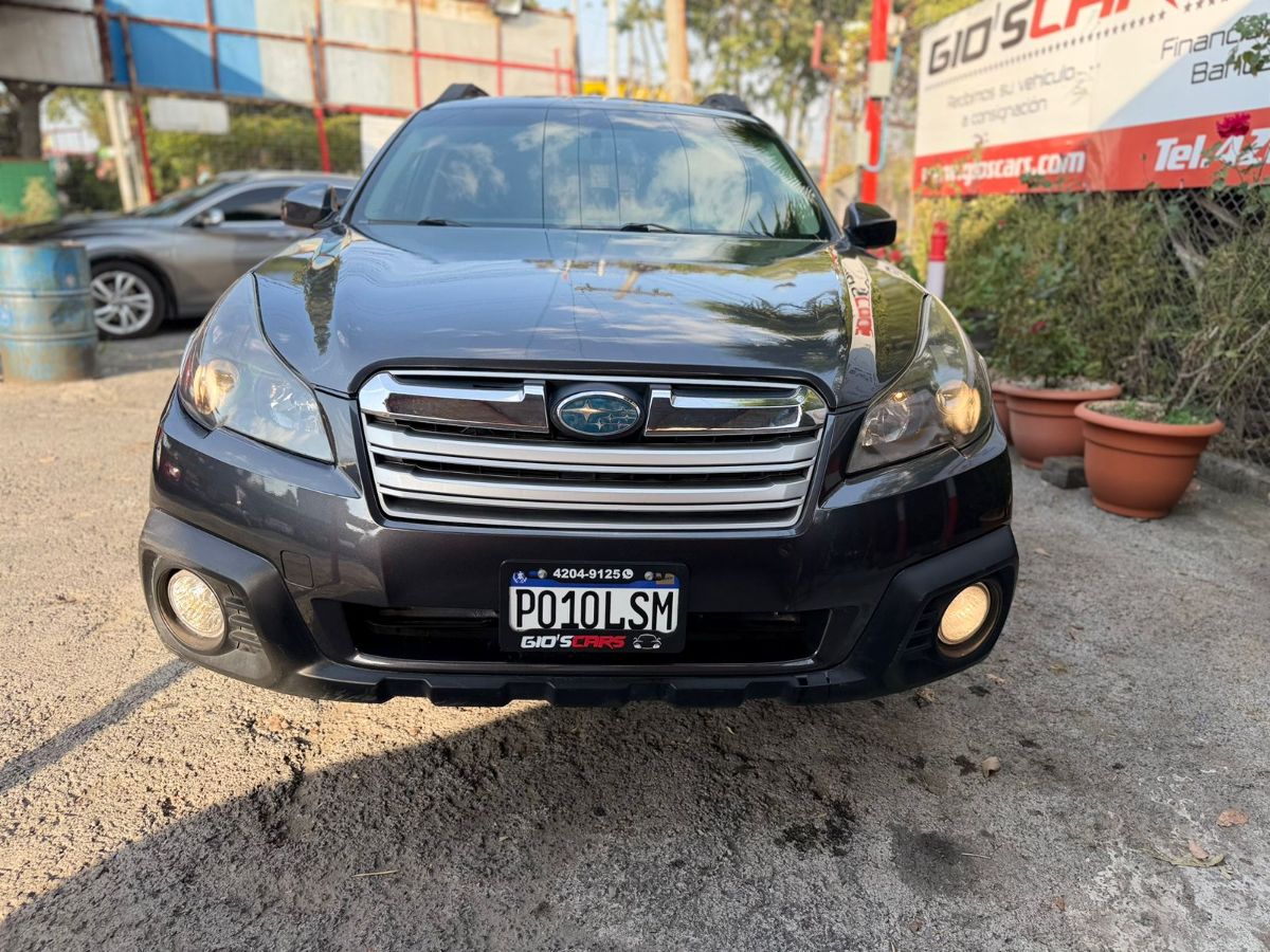 SUBARU OUTBACK - 2013                                        