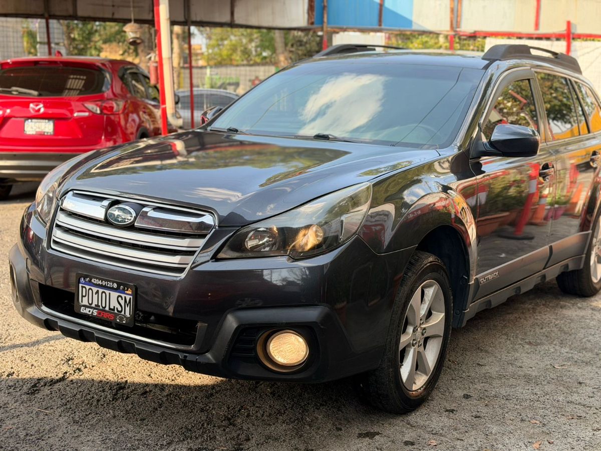 SUBARU OUTBACK - 2013                                        