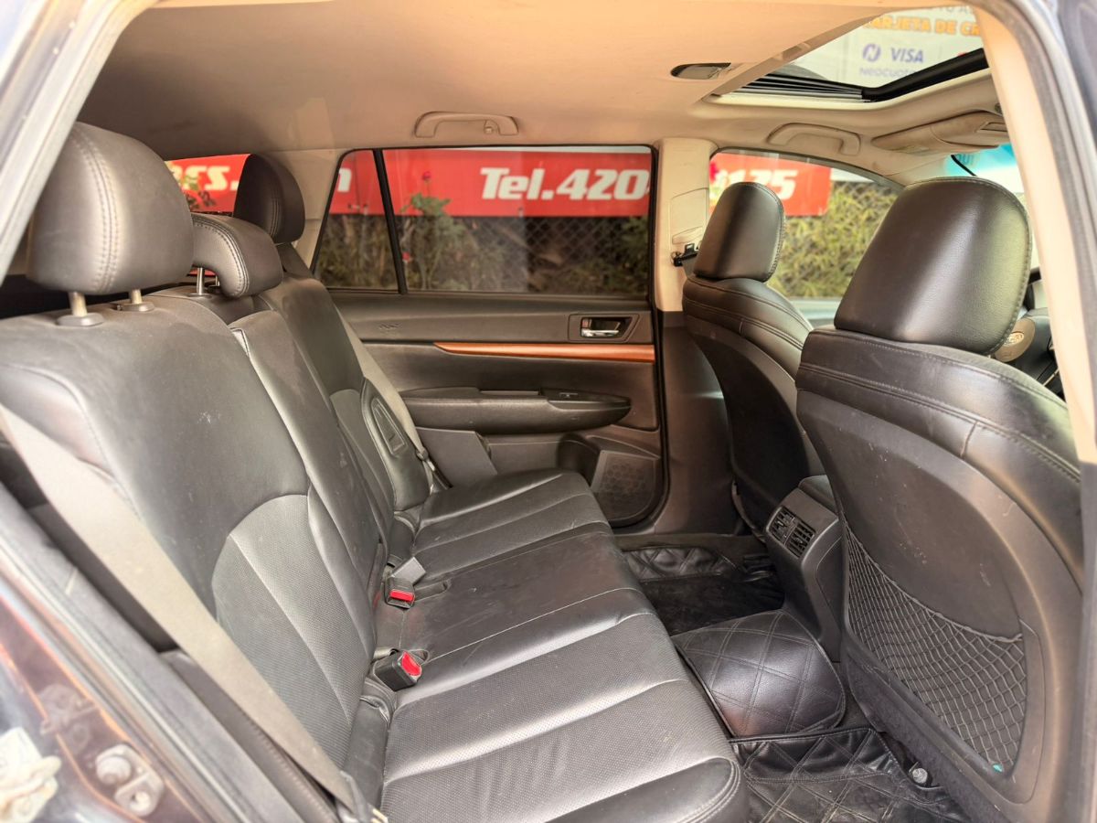 SUBARU OUTBACK - 2013                                        