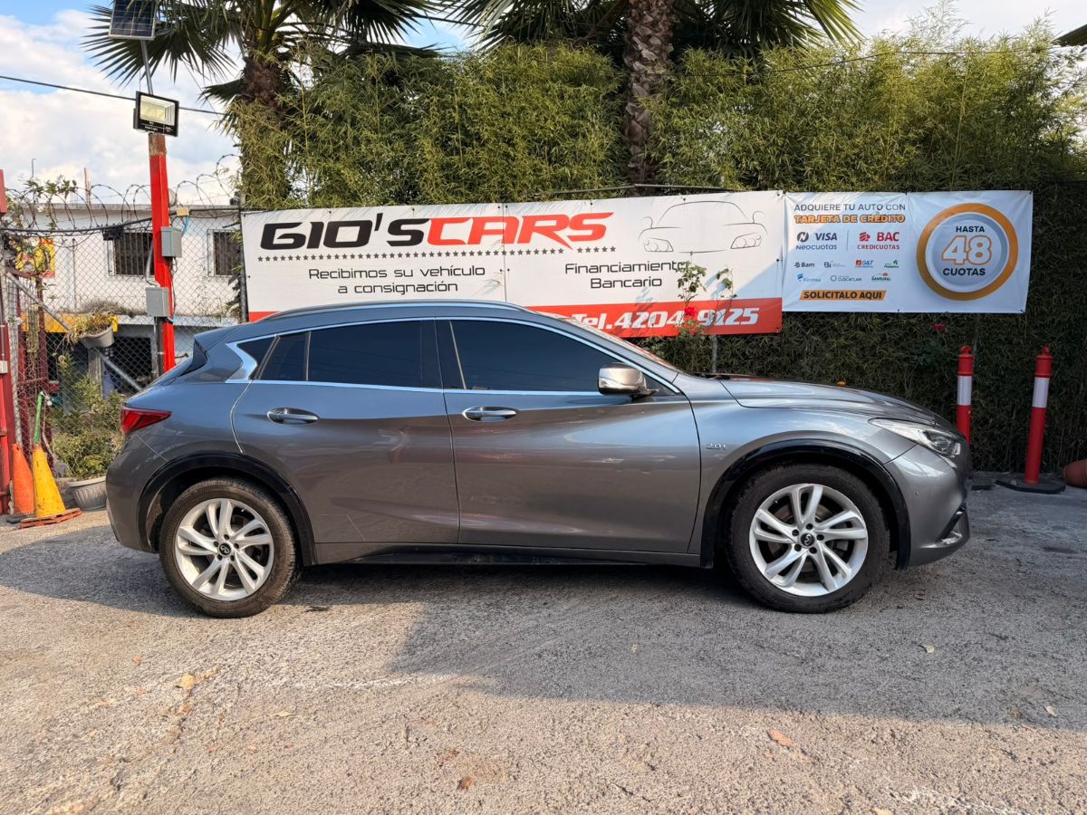 INFINITI  QX30 - 2020                                        
