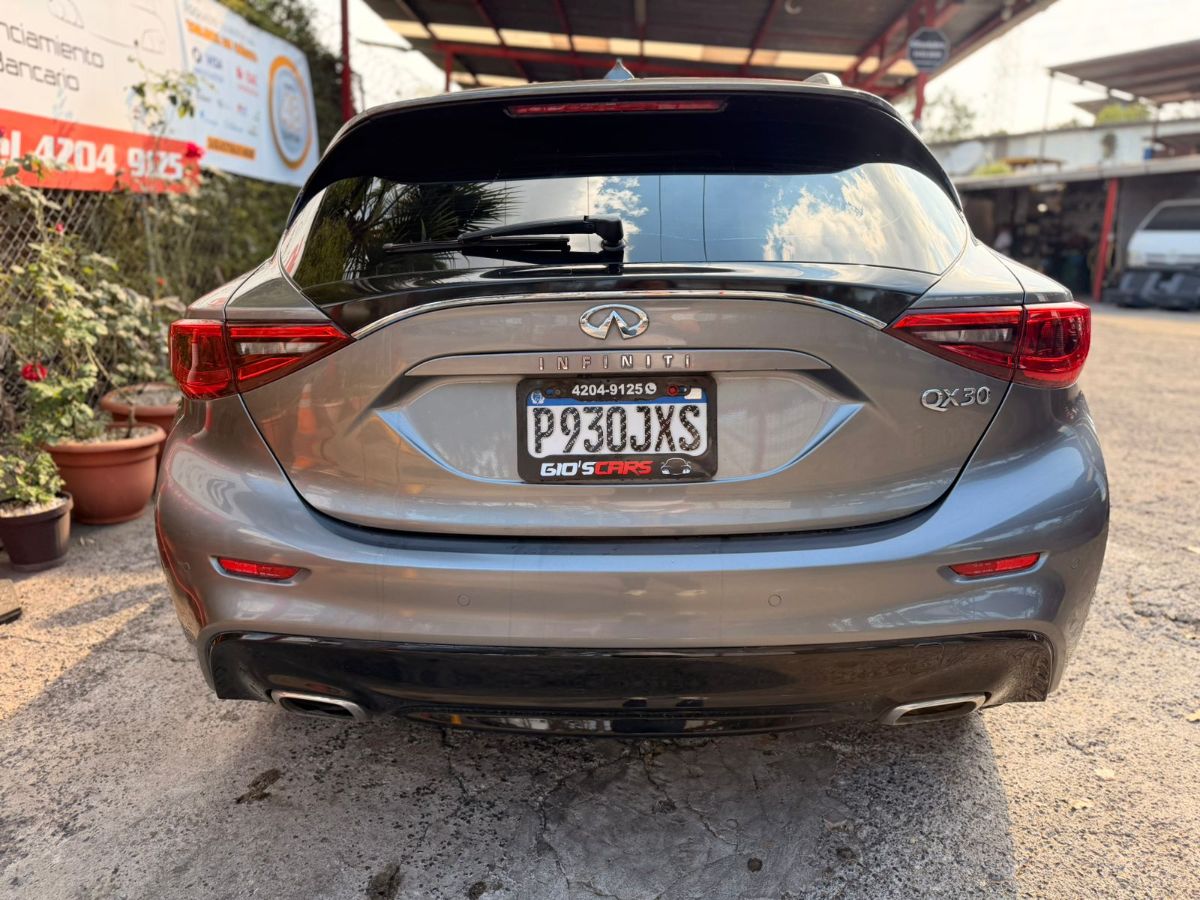 INFINITI  QX30 - 2020                                        