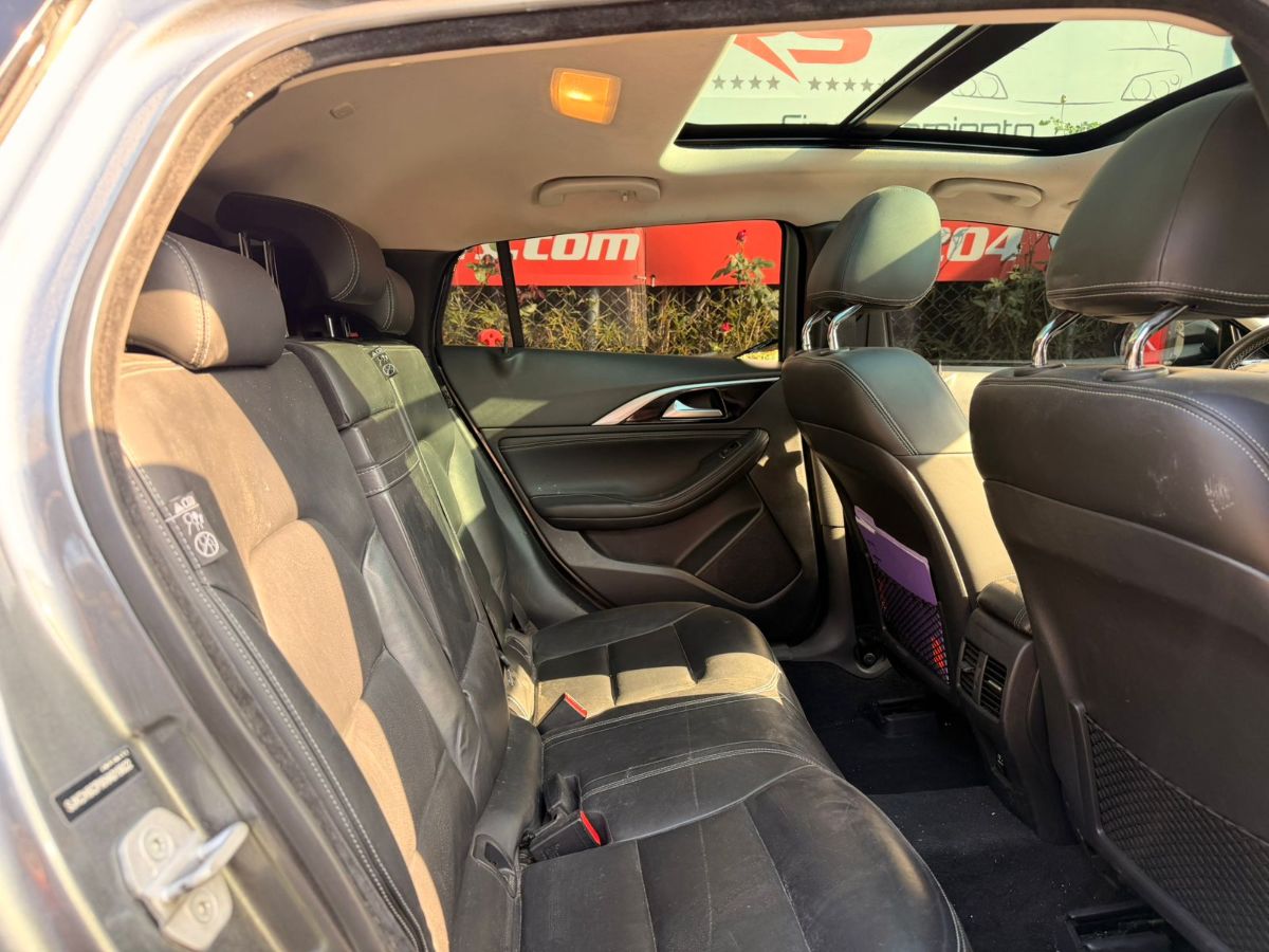 INFINITI  QX30 - 2020                                        
