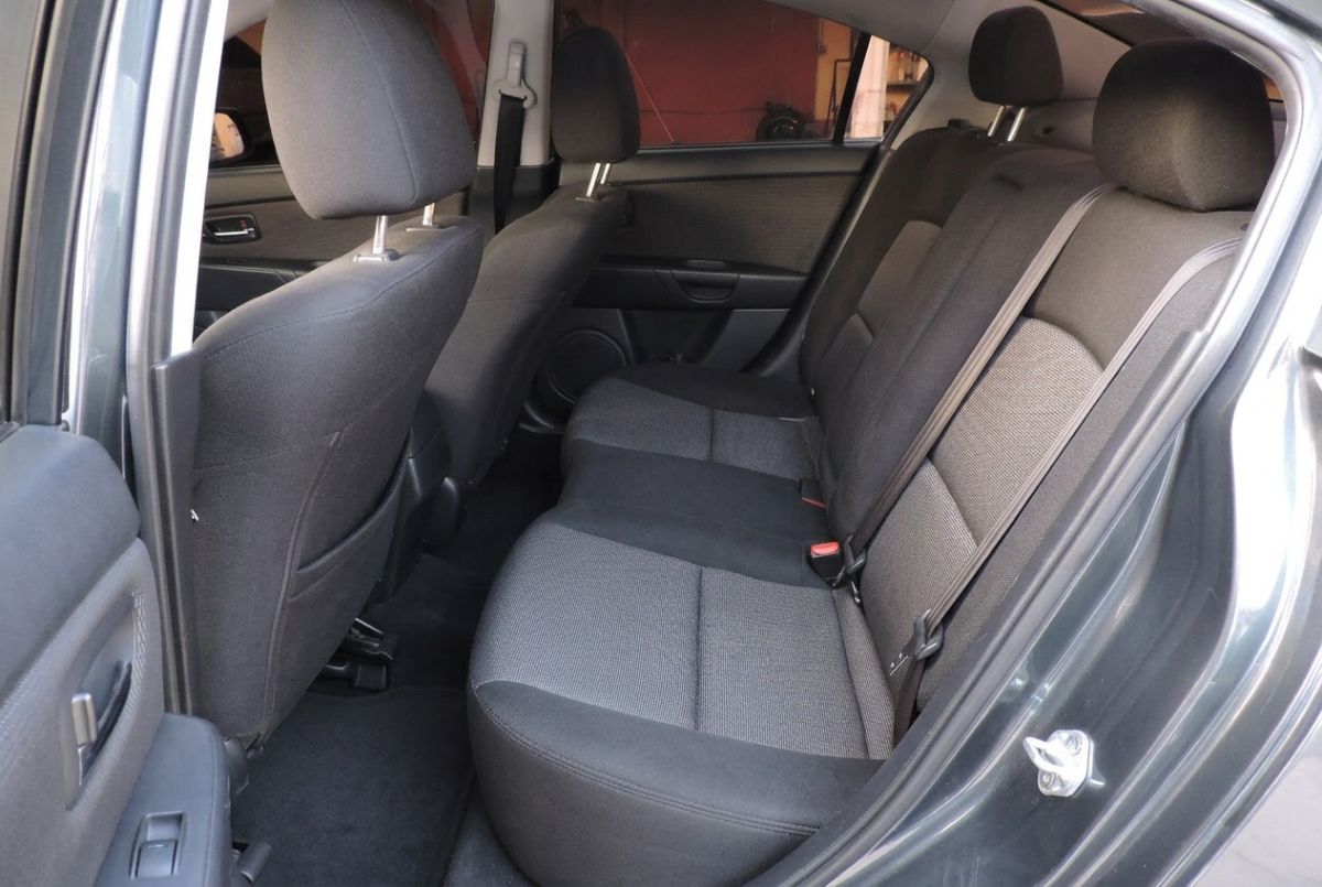 MAZDA 3 - 2008                                        