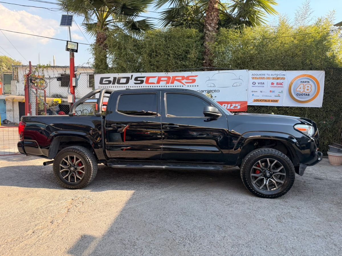 TOYOTA TACOMA - 2020                                        