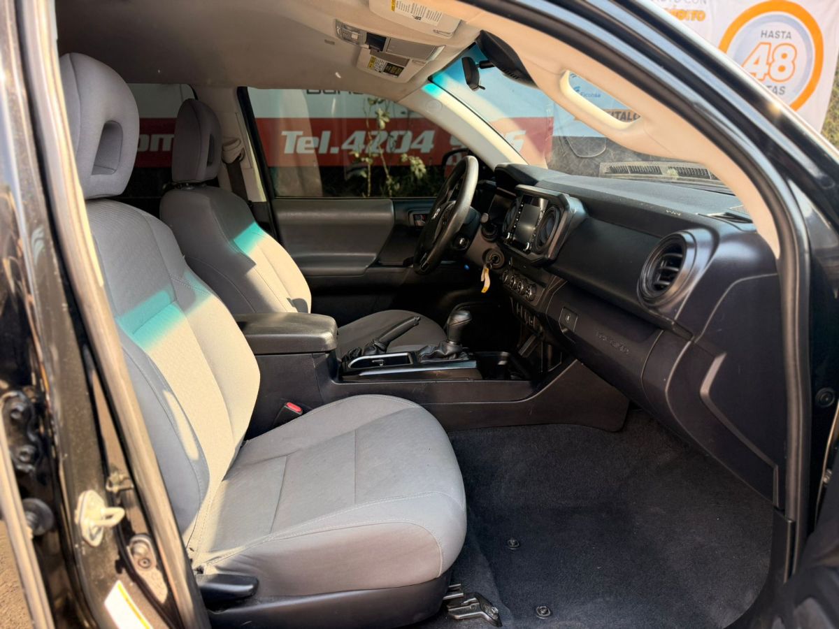 TOYOTA TACOMA - 2020                                        