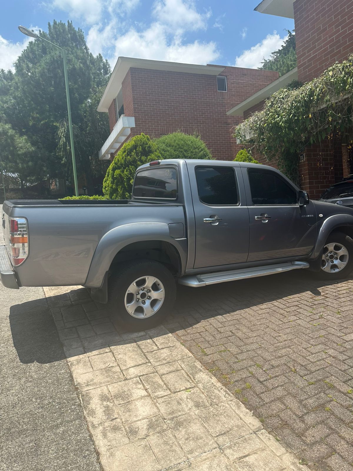 MAZDA BT-50 - 2010                                        