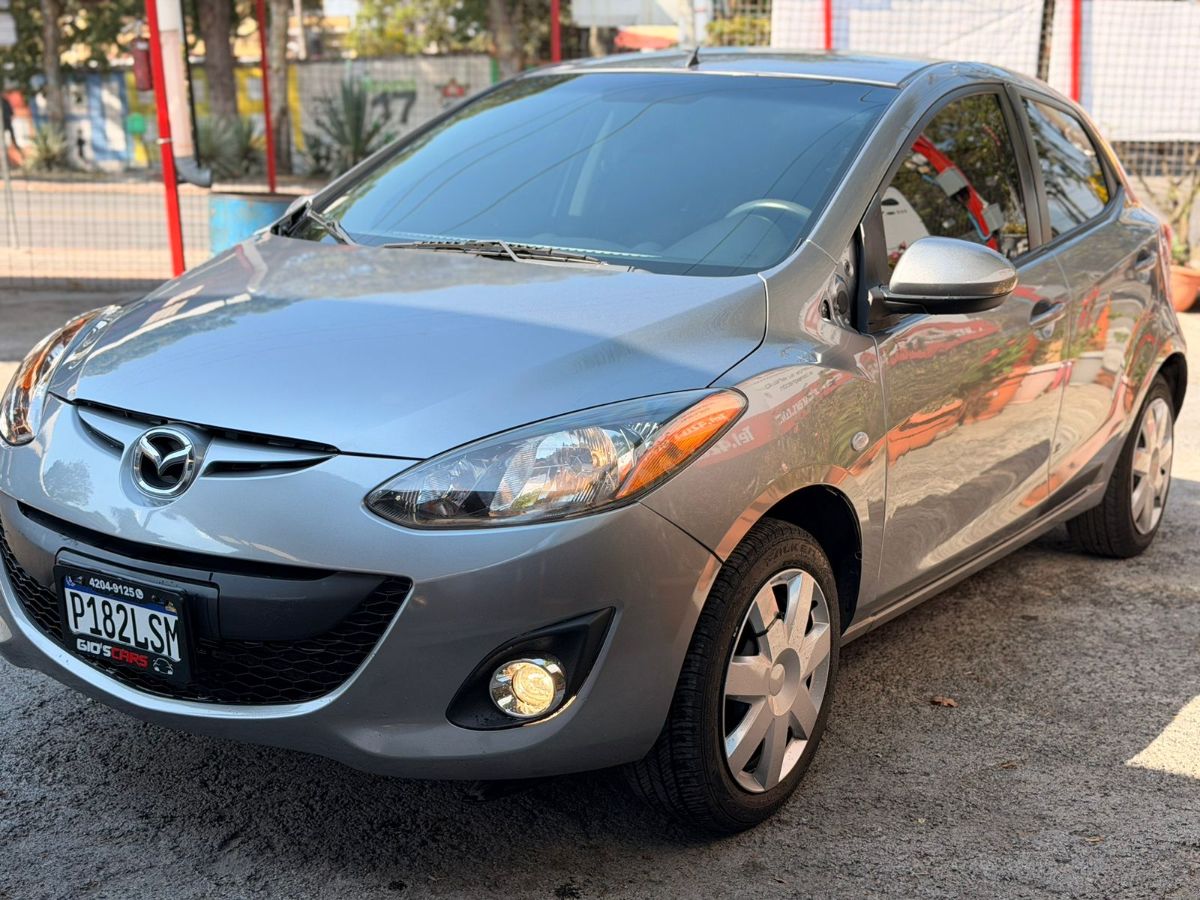 MAZDA 2 - 2014                                        