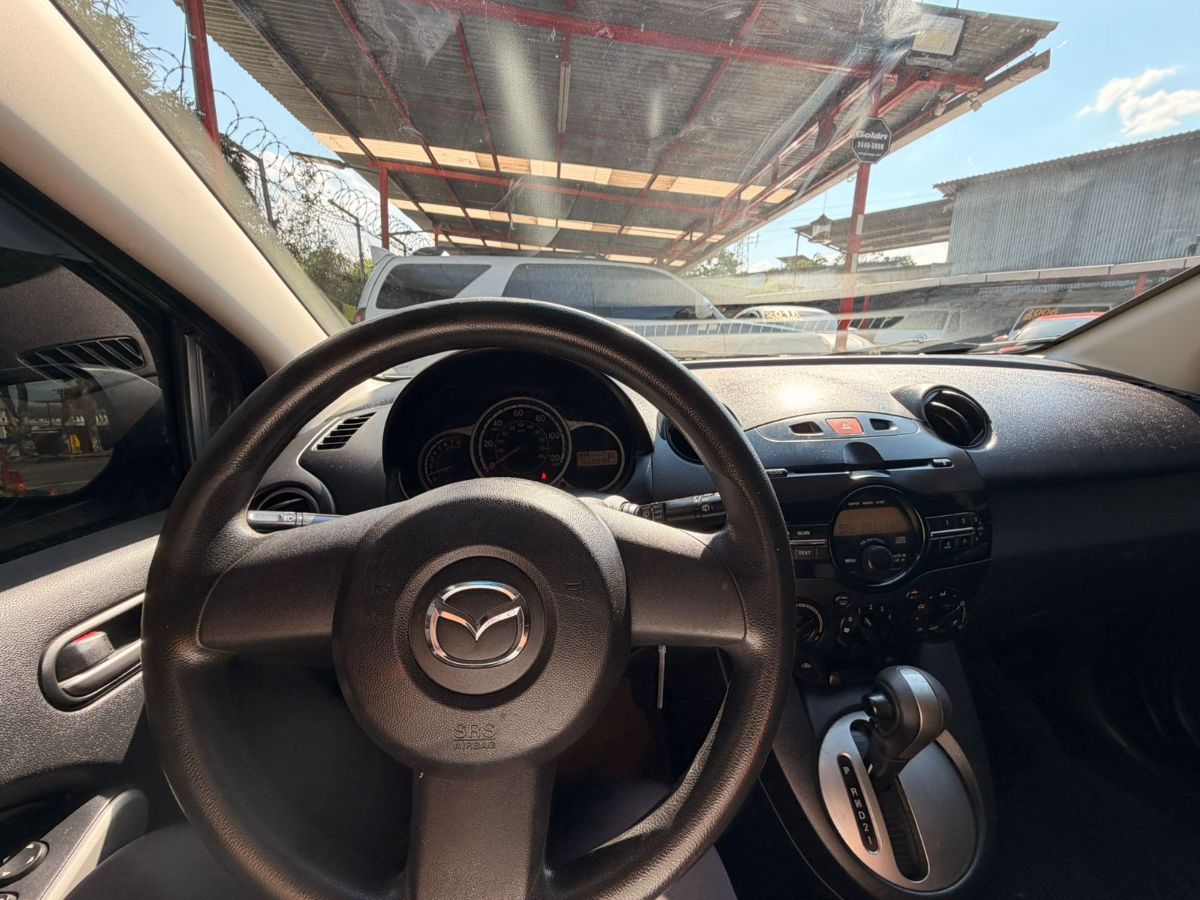 MAZDA 2 - 2014                                        