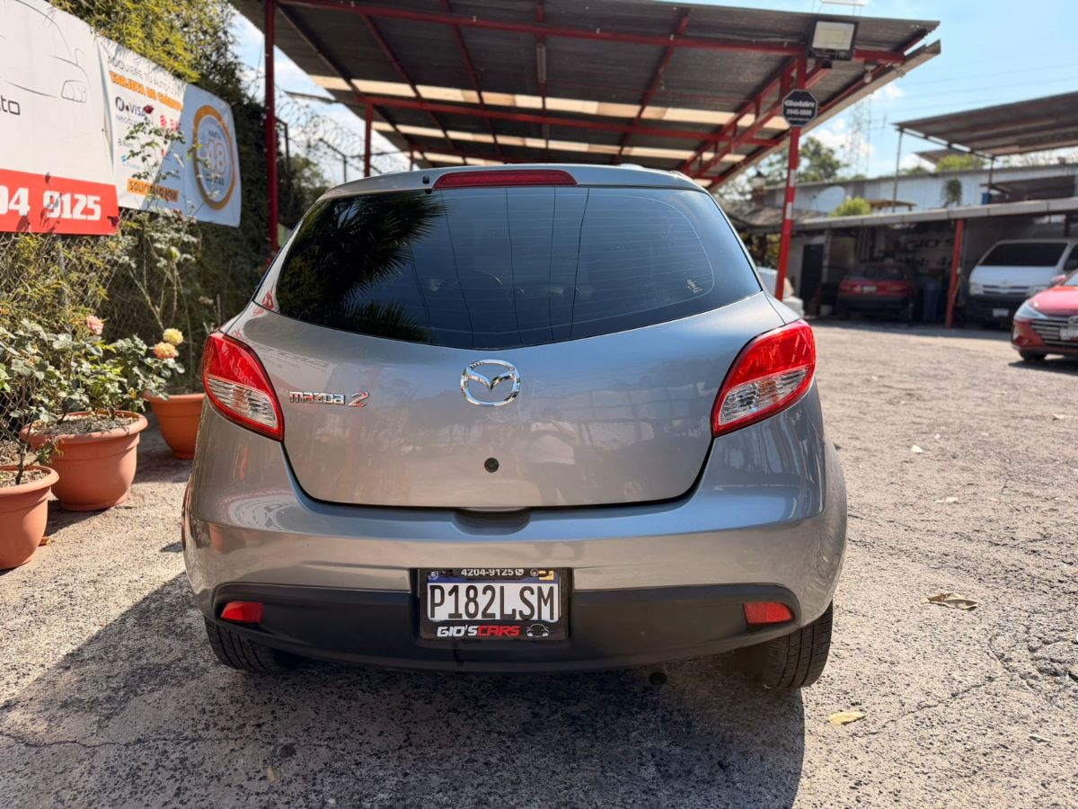 MAZDA 2 - 2014                                        