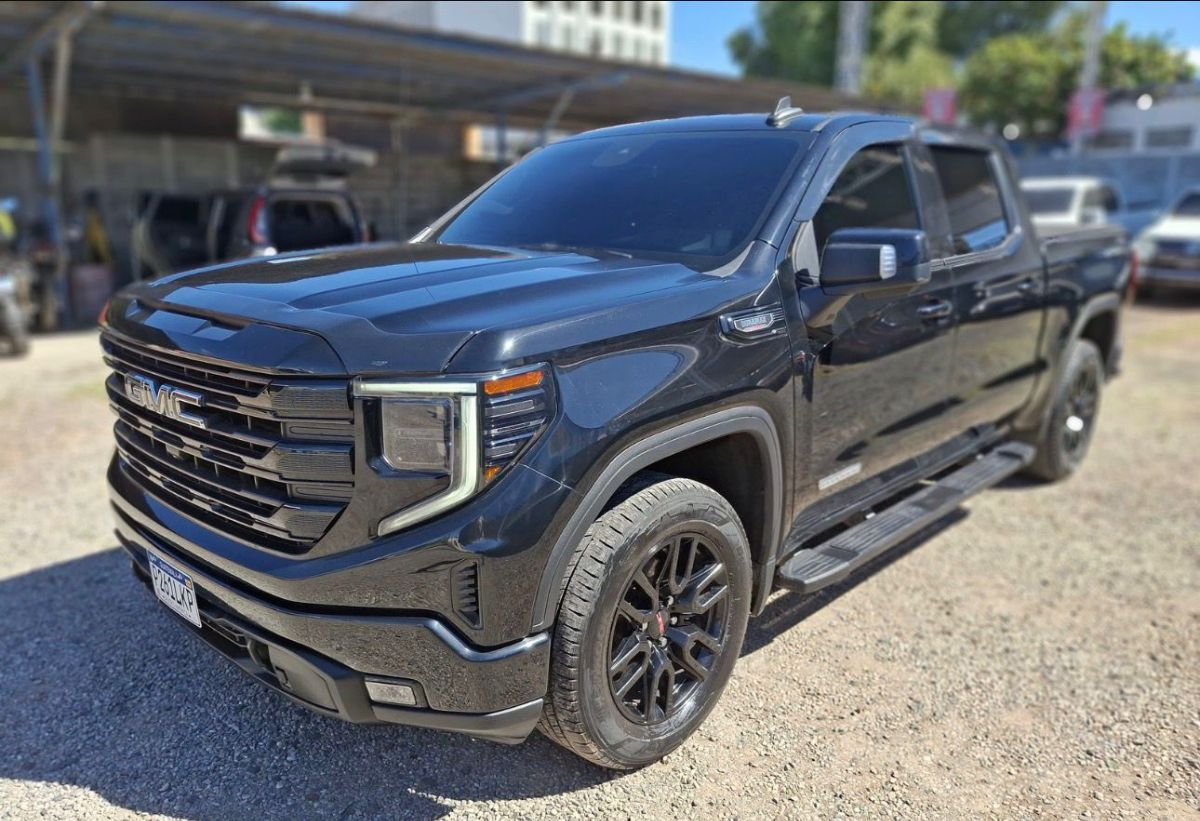 GMC  SIERRA - 2022                                        