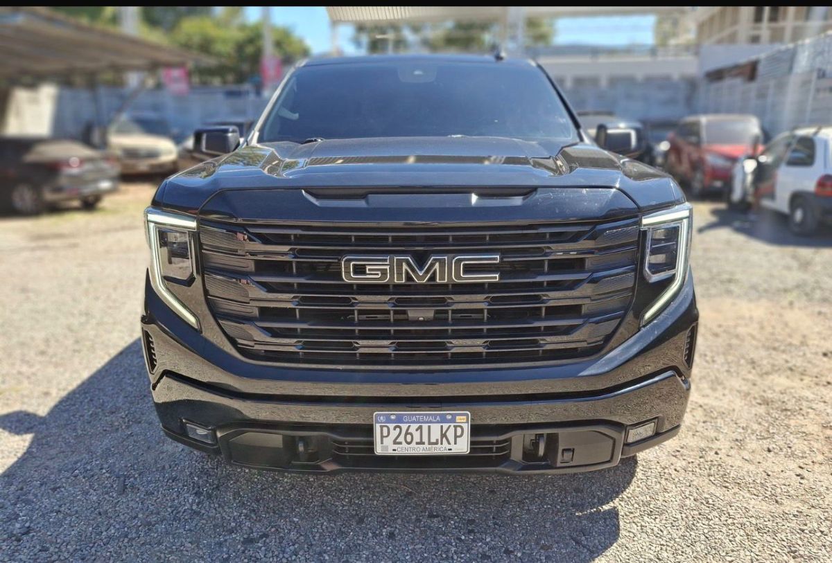 GMC  SIERRA - 2022                                        