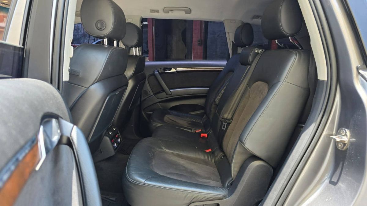 AUDI  Q7 - 2011                                        