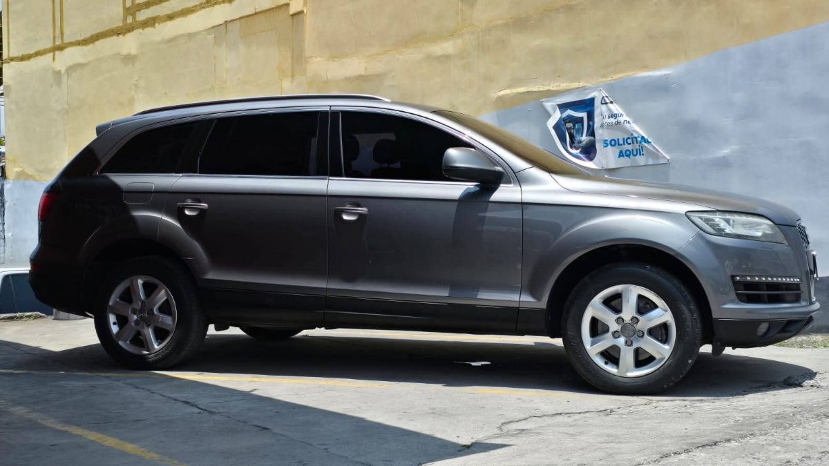 AUDI  Q7 - 2011                                        