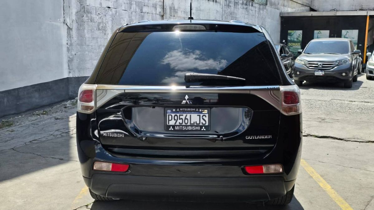 MITSUBISHI outlander - 22014                                        