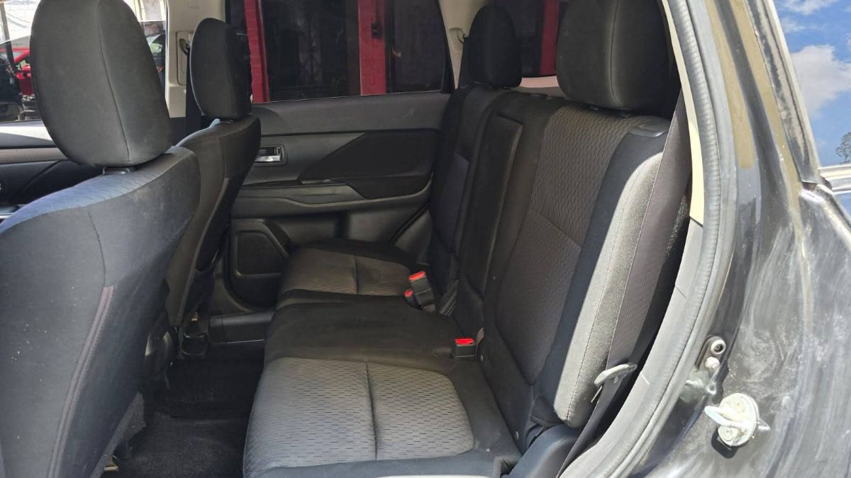 MITSUBISHI outlander - 22014                                        