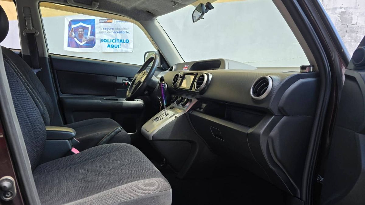 TOYOTA SCION XB - 2009                                        