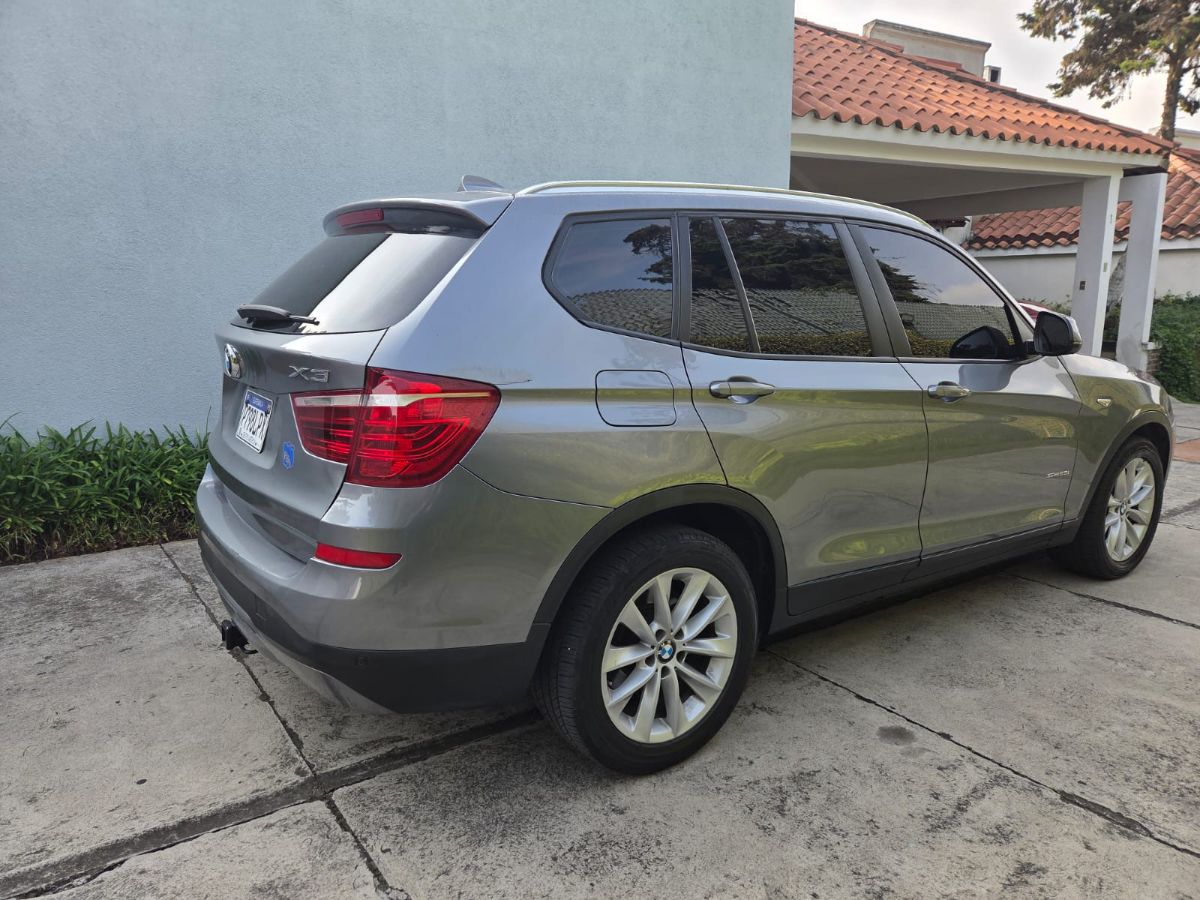 BMW X3 - 2016                                        
