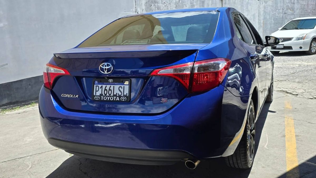 TOYOTA COROLLA - 2015                                        