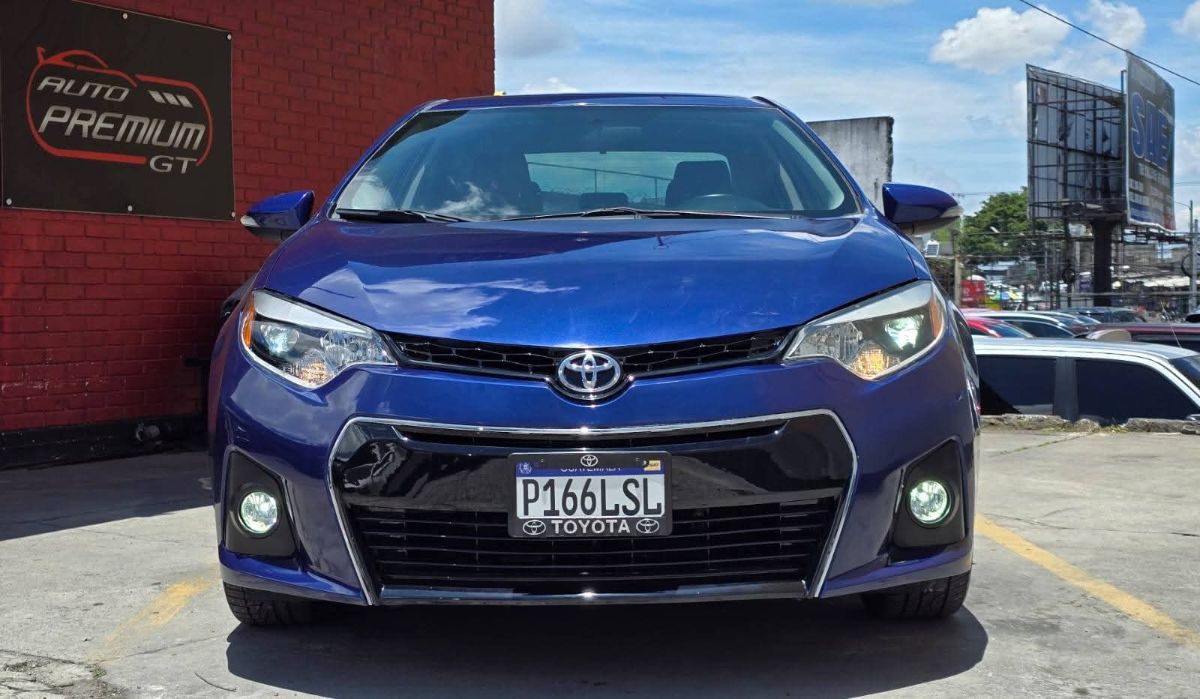 TOYOTA COROLLA - 2015                                        