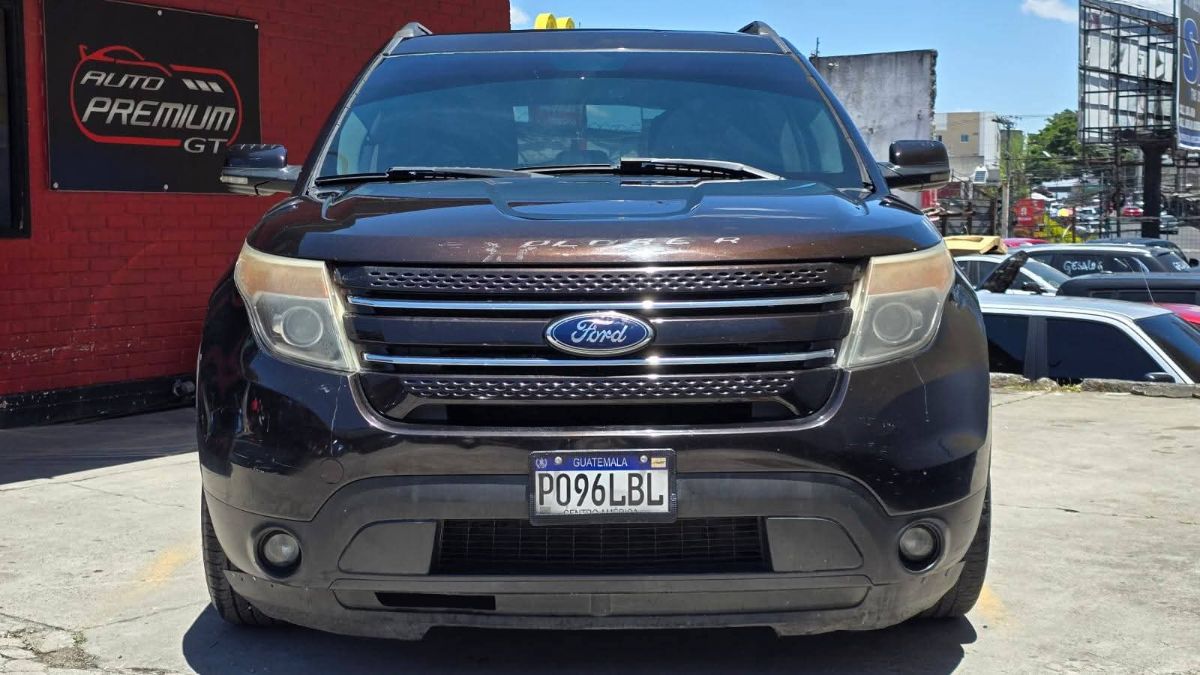 FORD EXPLORER - 2013                                        