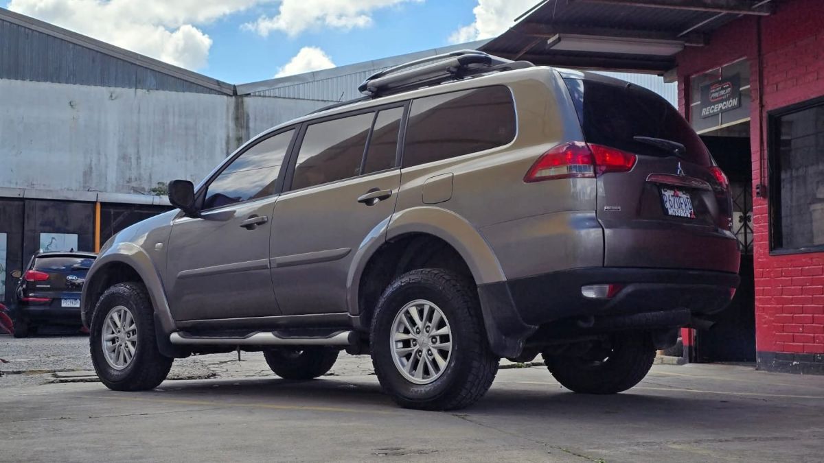 MITSUBISHI NATIVA - 2016                                        