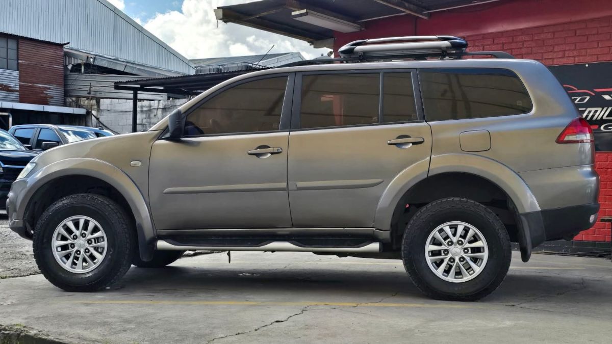 MITSUBISHI NATIVA - 2016                                        