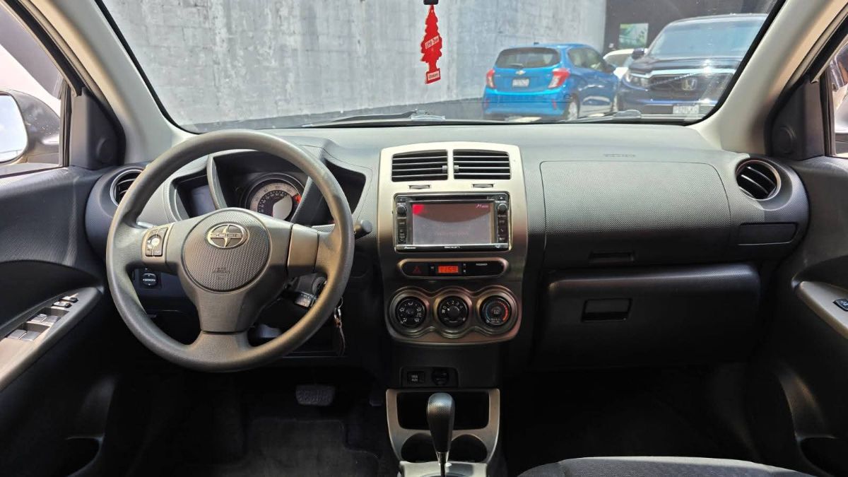TOYOTA SCION XD - 2013                                        