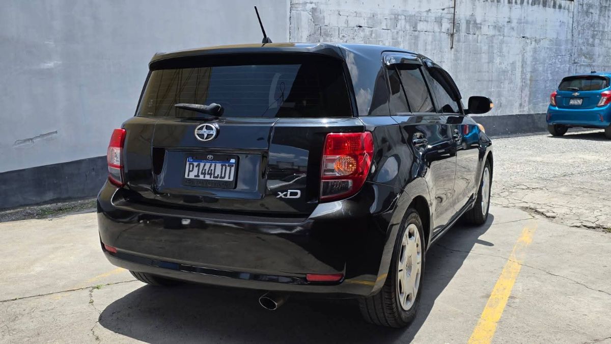 TOYOTA SCION XD - 2013                                        
