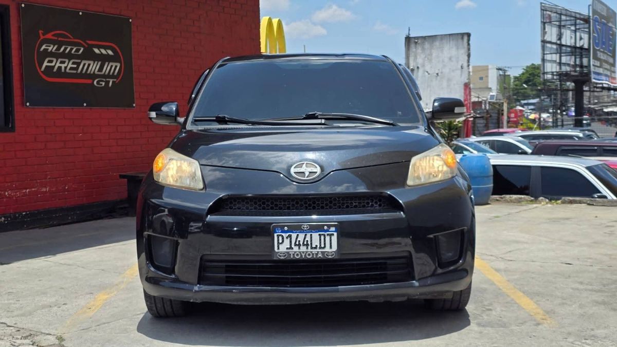 TOYOTA SCION XD - 2013                                        
