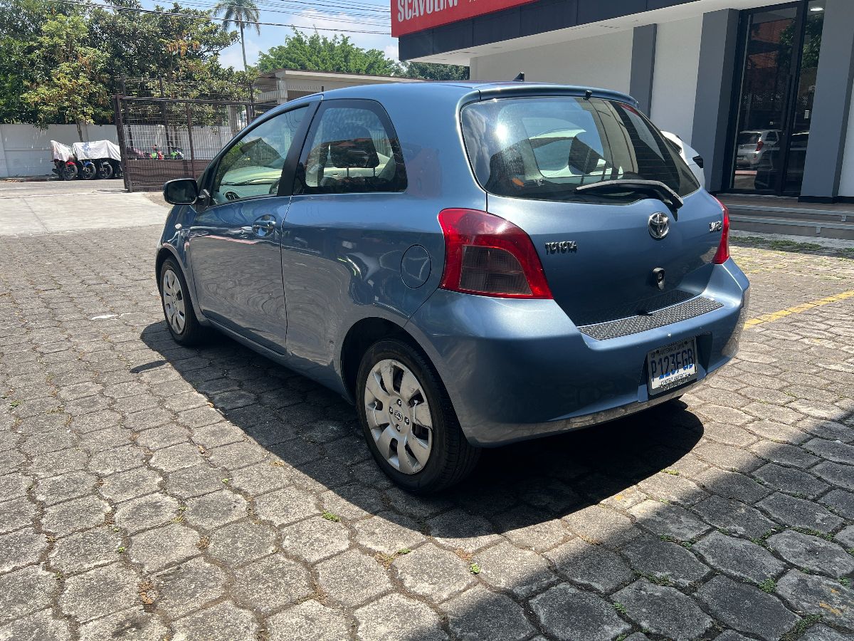TOYOTA YARIS - 2008                                        